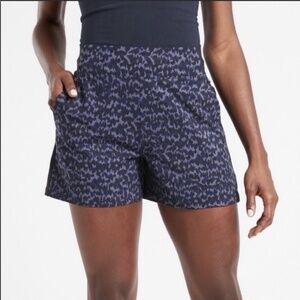 Athleta Brooklyn Printed Blue Black Shorts Size 8